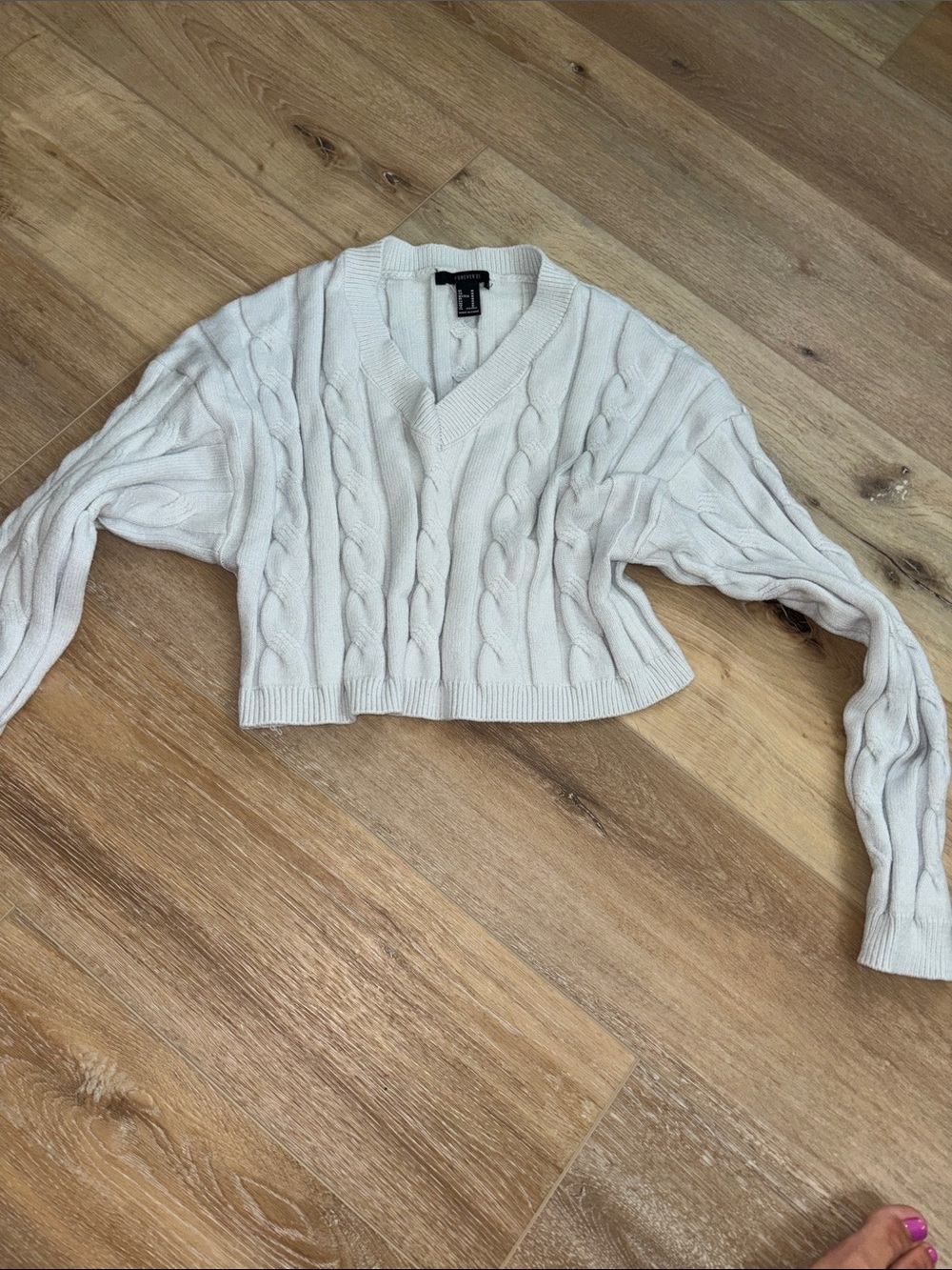 Cable Knit V-Neck Cropped Sweater - light Blue